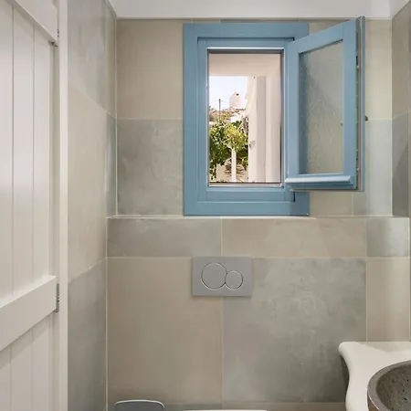 Politimis N6 דירה אמורגוס